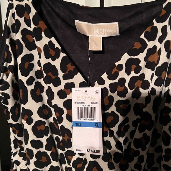 NWT. Michael Kors printed jumpsuit - Picture 4 of 6